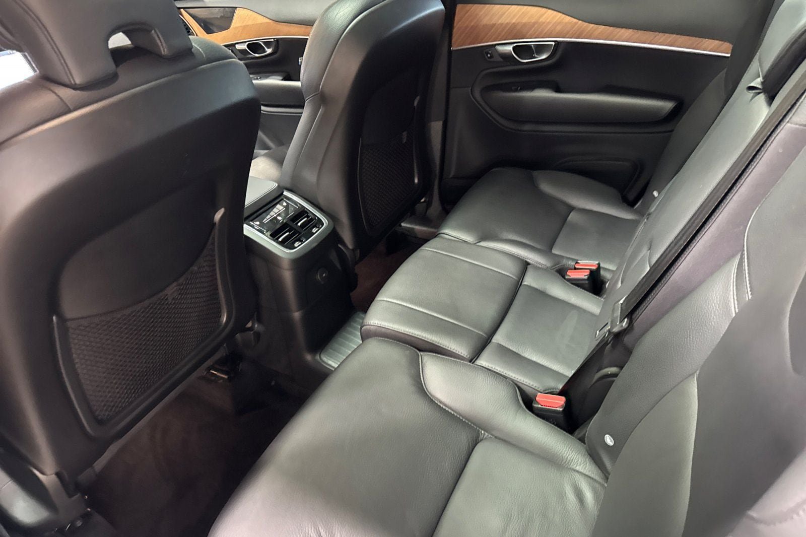 Certified 2023 Volvo XC90 T8 Plus w/ Protection Package Premier AWD/4WD image 5