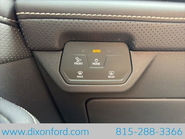 Used 2024 Volkswagen Atlas Cross Sport SEL Premium R-Line AWD/4WD image 19