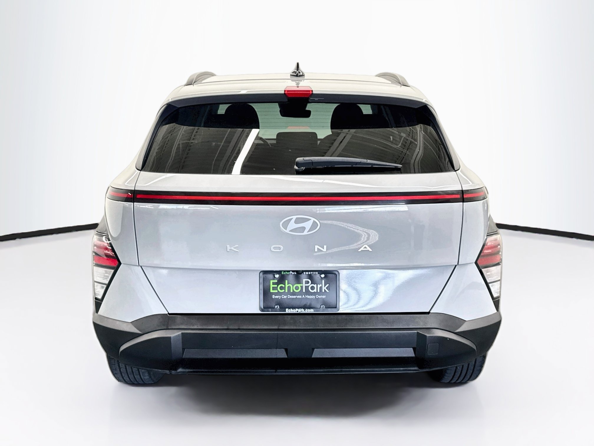 Used 2025 Hyundai Kona SEL FWD image 7
