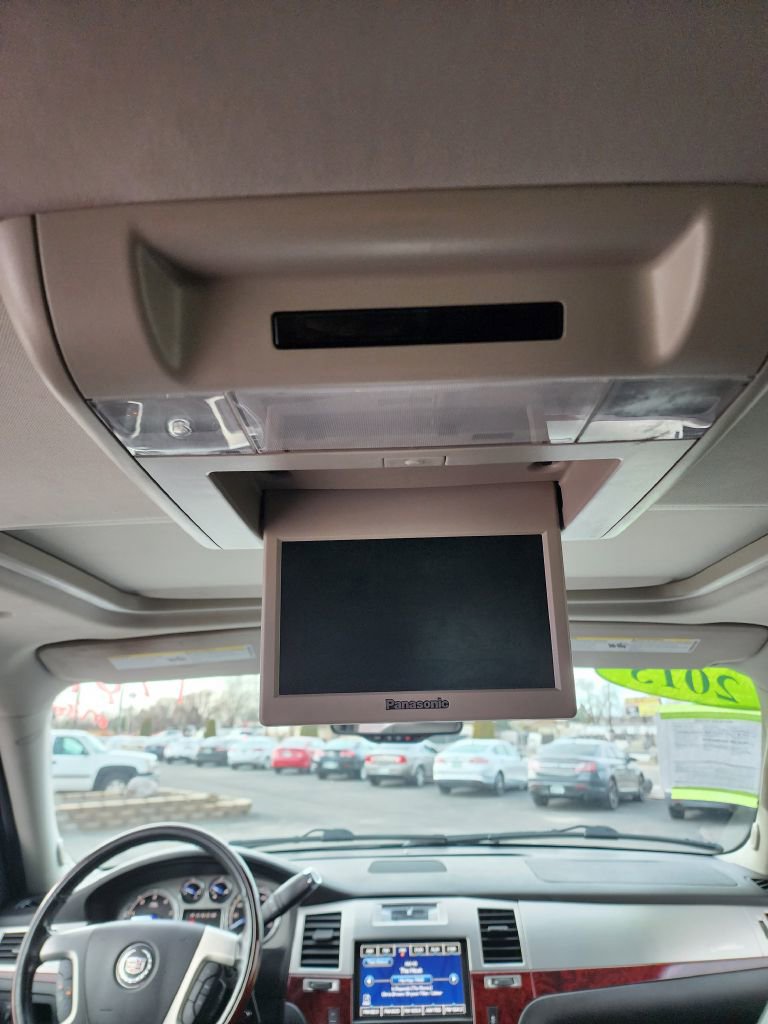 Used 2013 Cadillac Escalade Luxury image 10