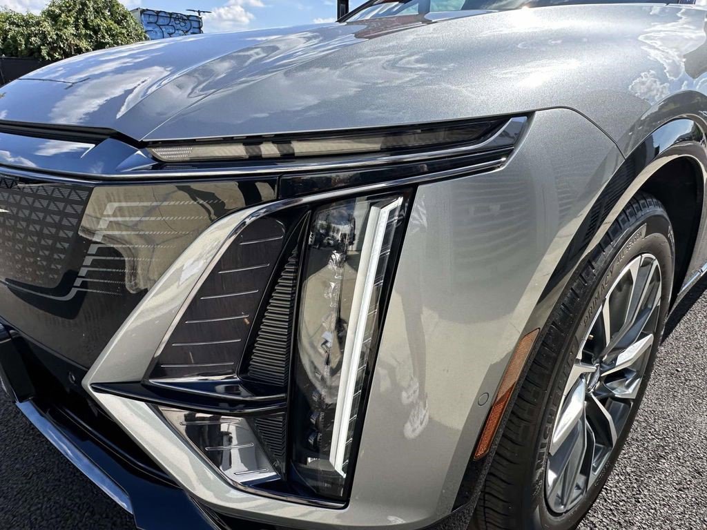 Certified 2024 Cadillac Lyriq Sport image 5