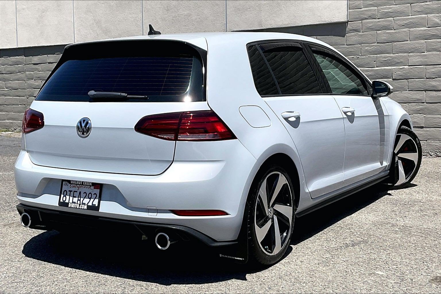 Used 2018 Volkswagen GTI SE FWD image 12