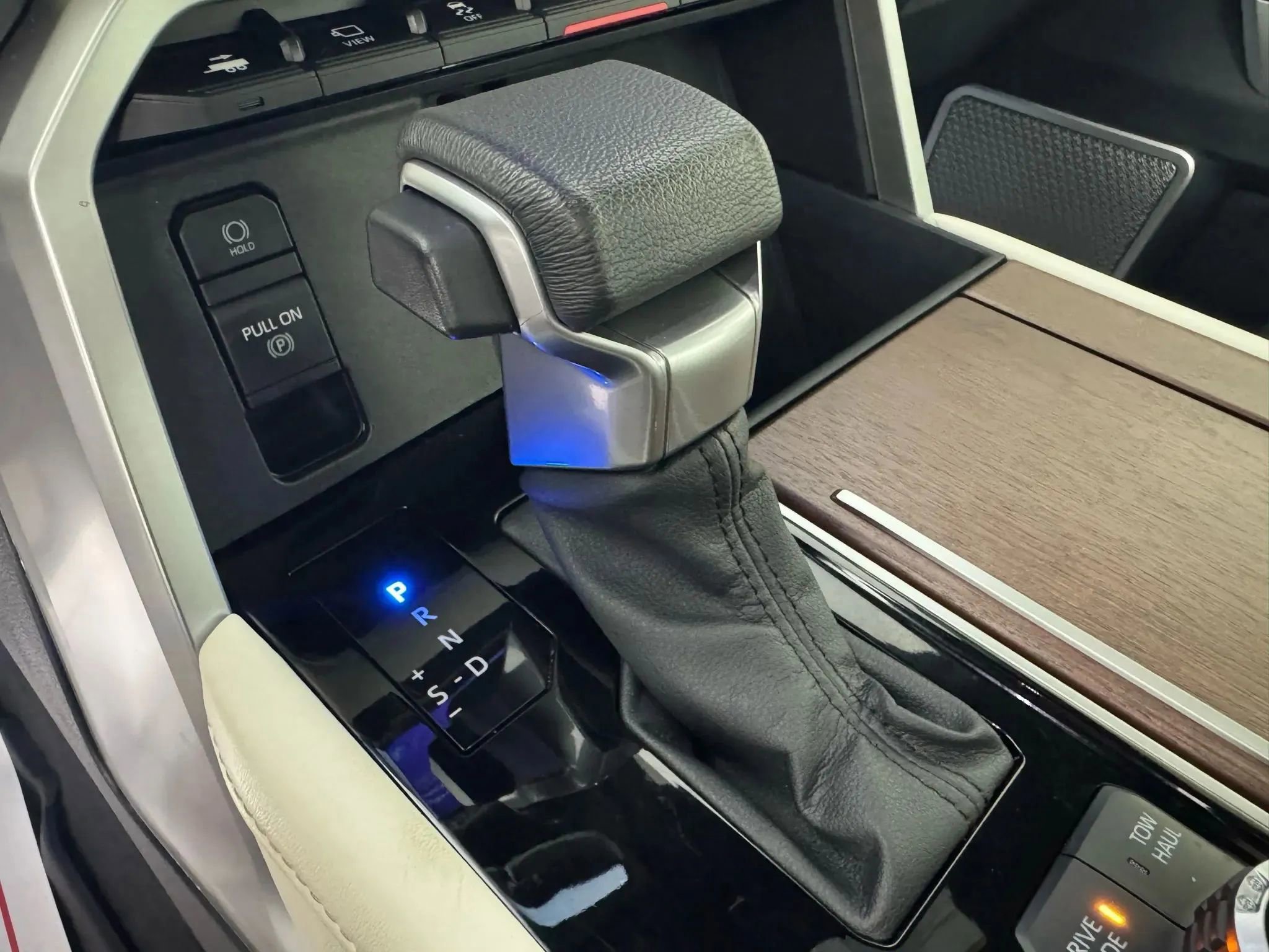 Used 2023 Toyota Sequoia Capstone image 22