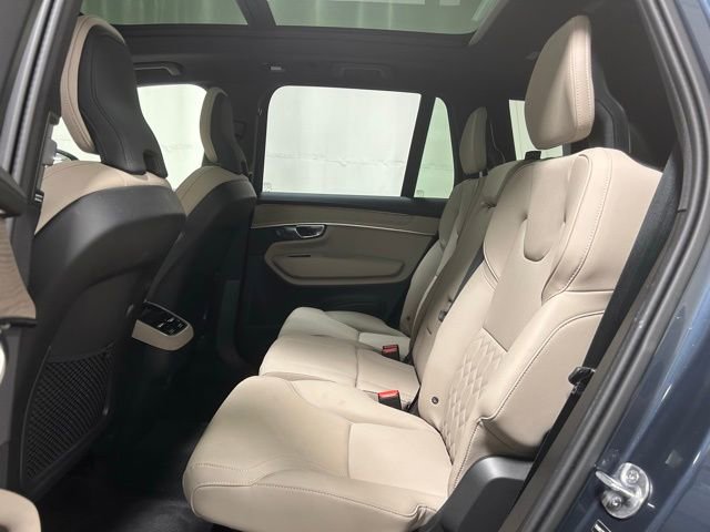 Used 2025 Volvo XC90 B5 Plus AWD/4WD image 13