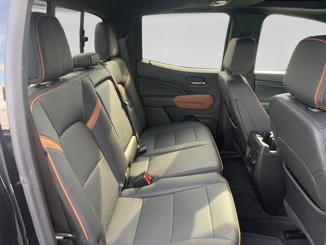 Used 2024 GMC Canyon AT4 w/ AT4 Premium Package AWD/4WD image 11