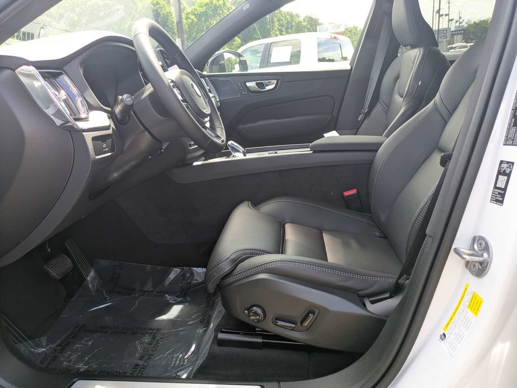 New 2026 Volvo XC60 B5 Ultra w/ Protection Package Premier AWD/4WD image 21