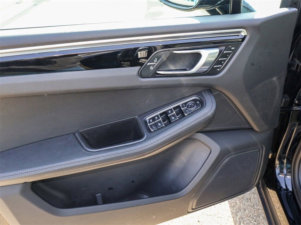 Used 2023 Porsche Macan S image 15
