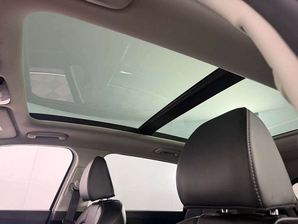 Used 2025 Kia Sorento EX w/ Panoramic Sunroof Package FWD image 22