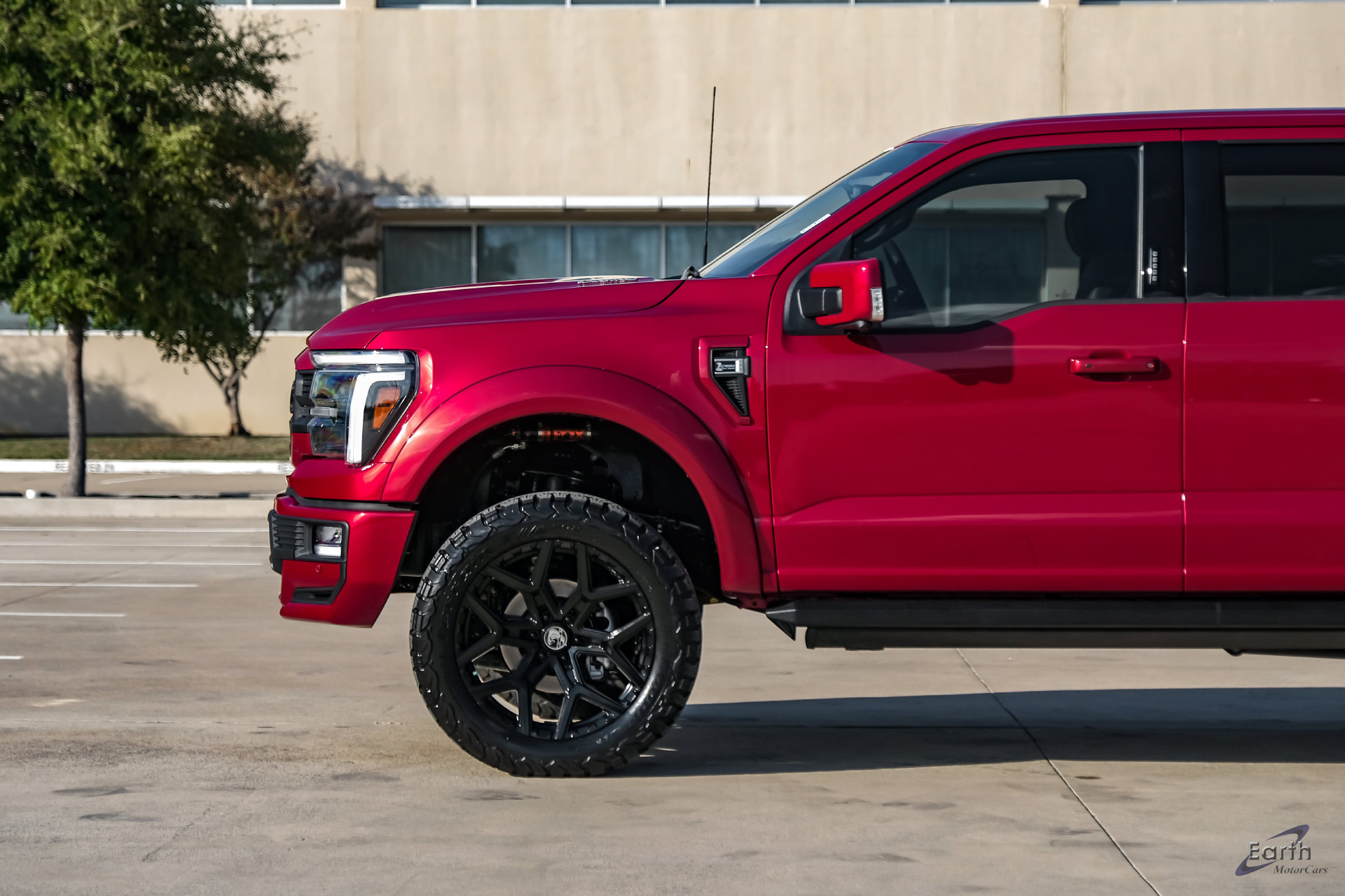 Used 2024 Ford F150 Lariat w/ Equipment Group 502A High AWD/4WD image 8