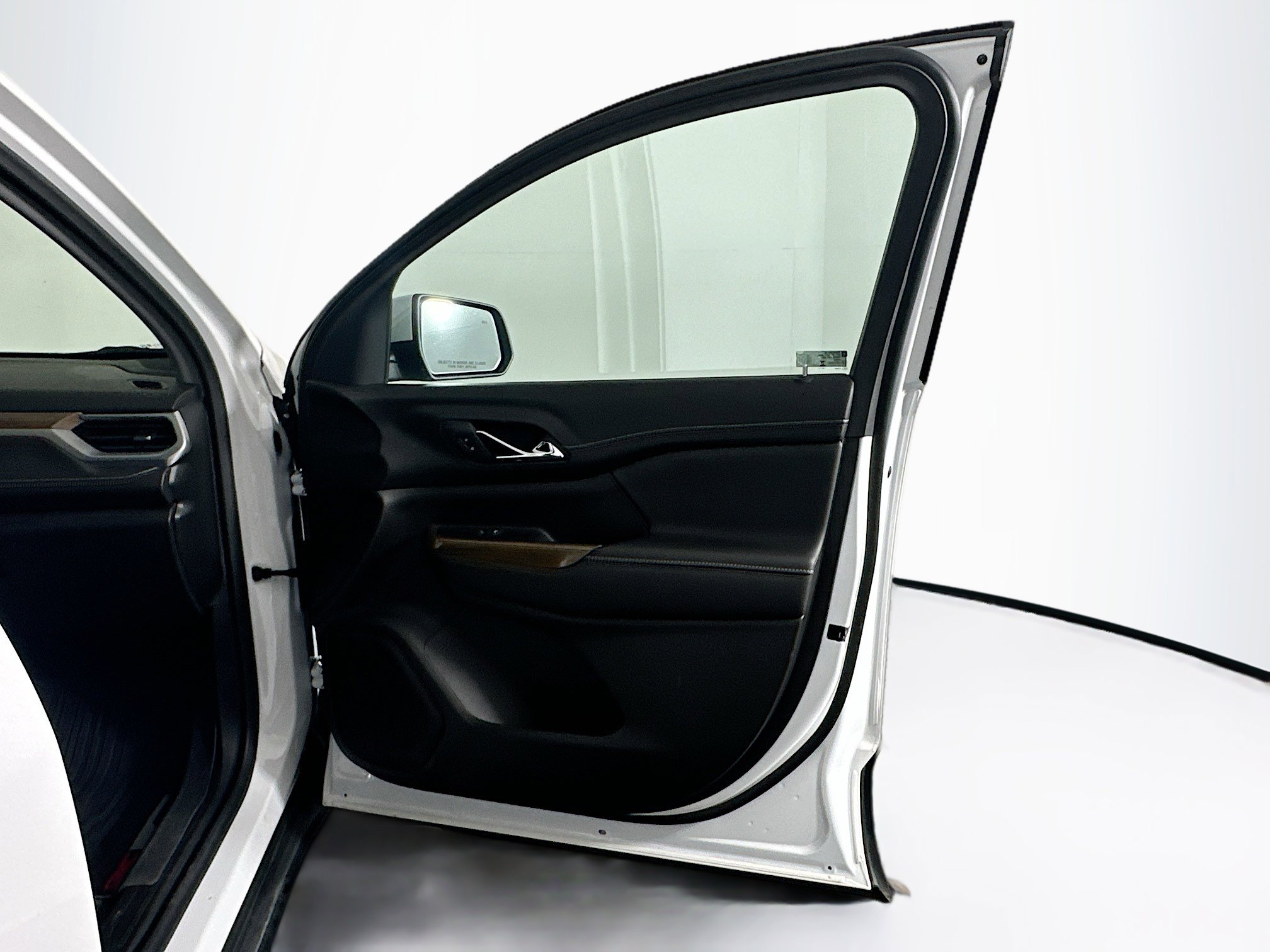 Used 2023 GMC Acadia SLE w/ Driver Convenience Package image 34