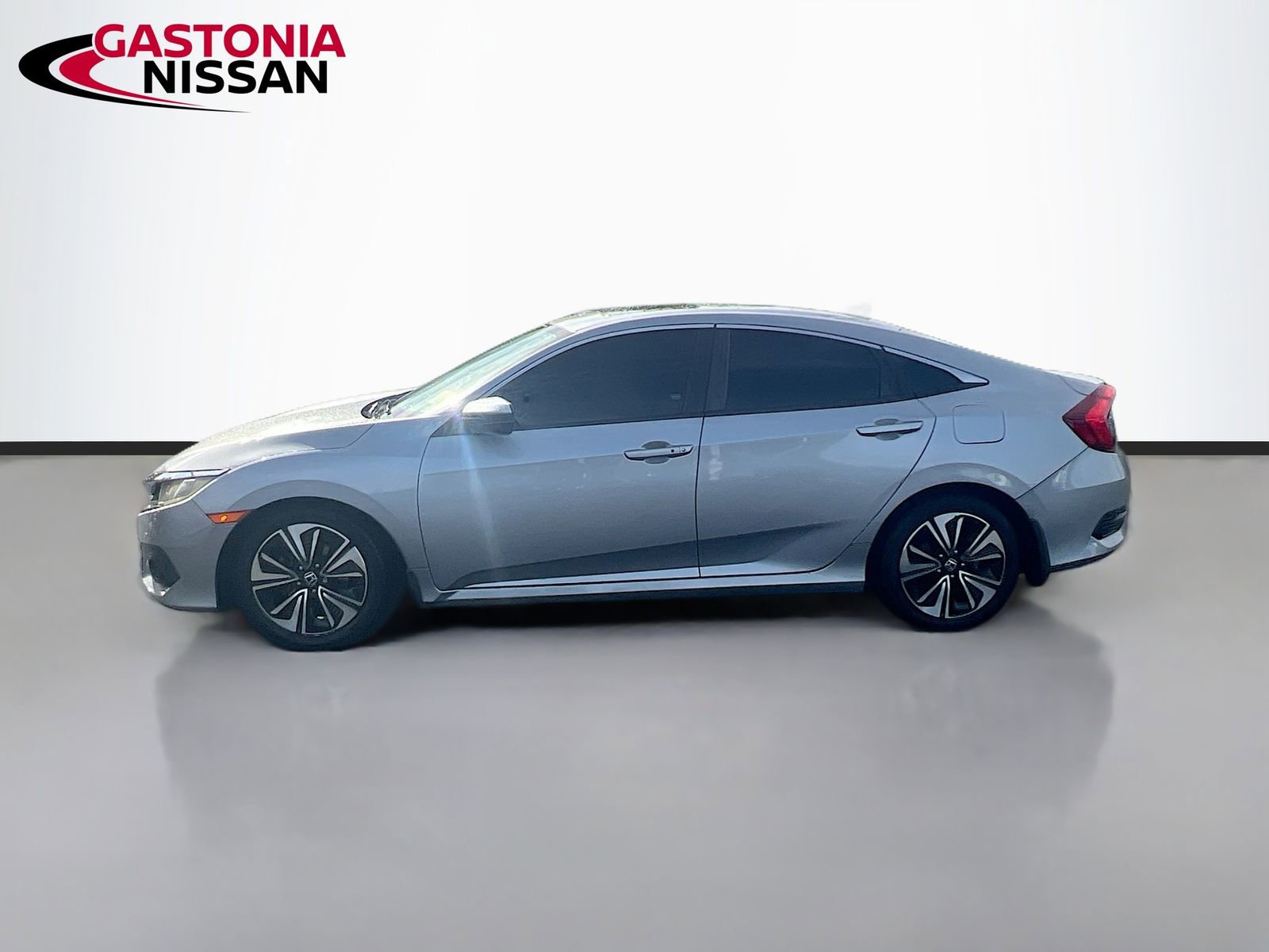 Used 2017 Honda Civic EX-T image 5
