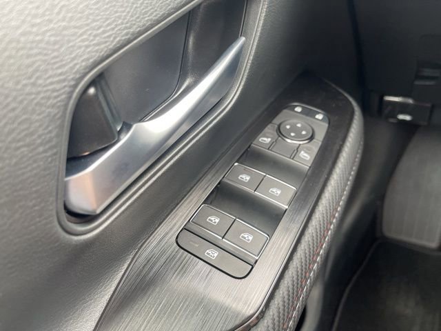 New 2025 Nissan Kicks SR image 32