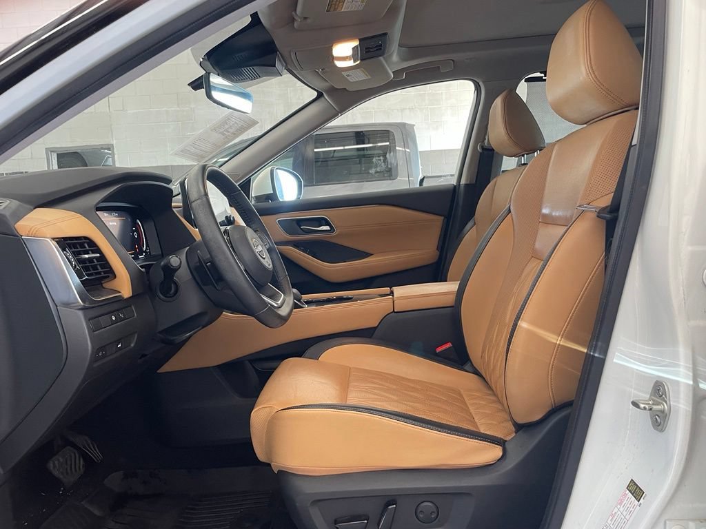 Certified 2023 Nissan Rogue Platinum FWD image 10