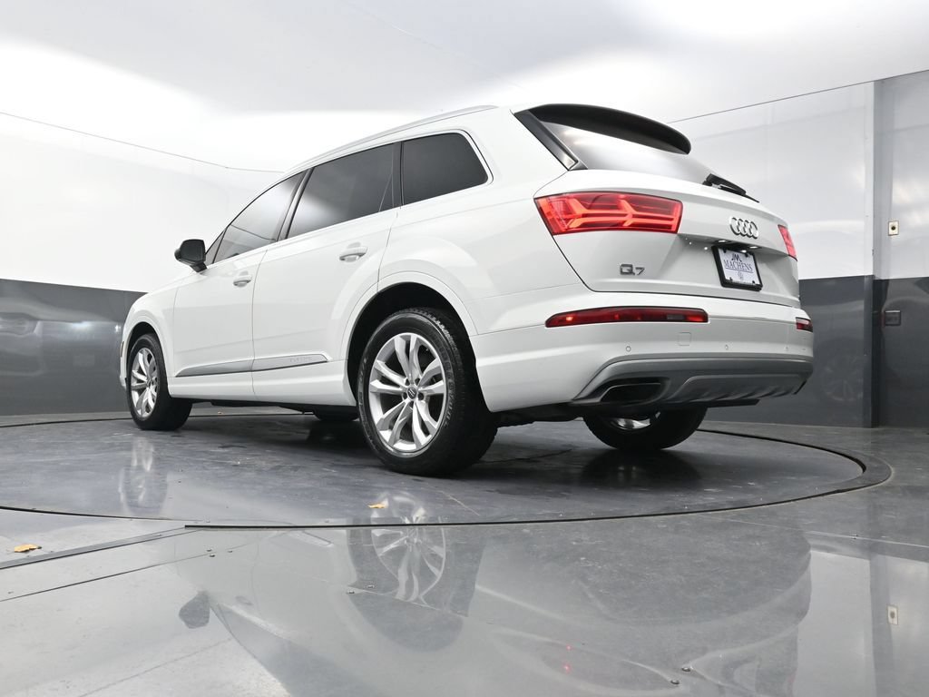 Used 2019 Audi Q7 3.0T Premium Plus AWD/4WD image 28