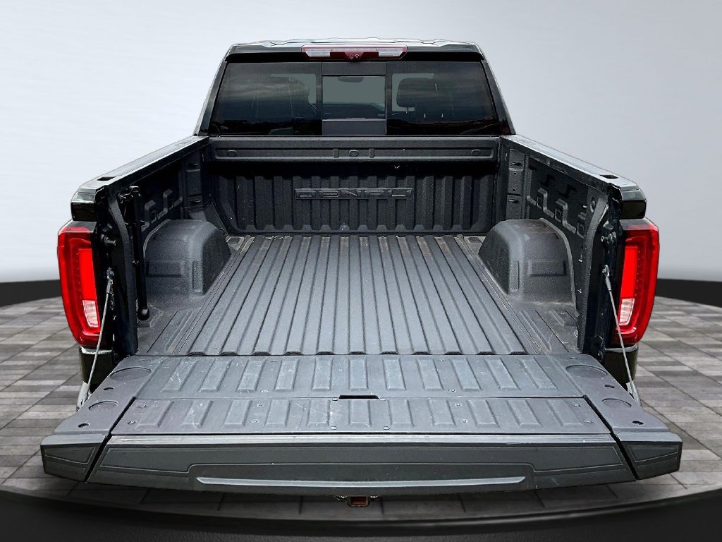 Used 2023 GMC Sierra 1500 Denali Ultimate AWD/4WD image 9