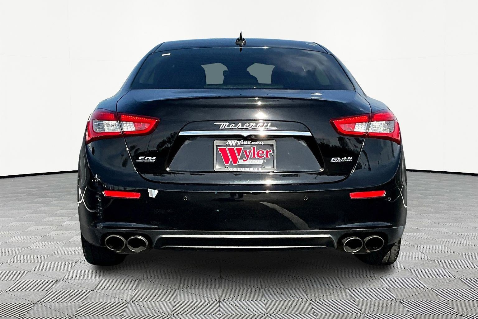 Used 2017 Maserati Ghibli S Q4 AWD/4WD image 5