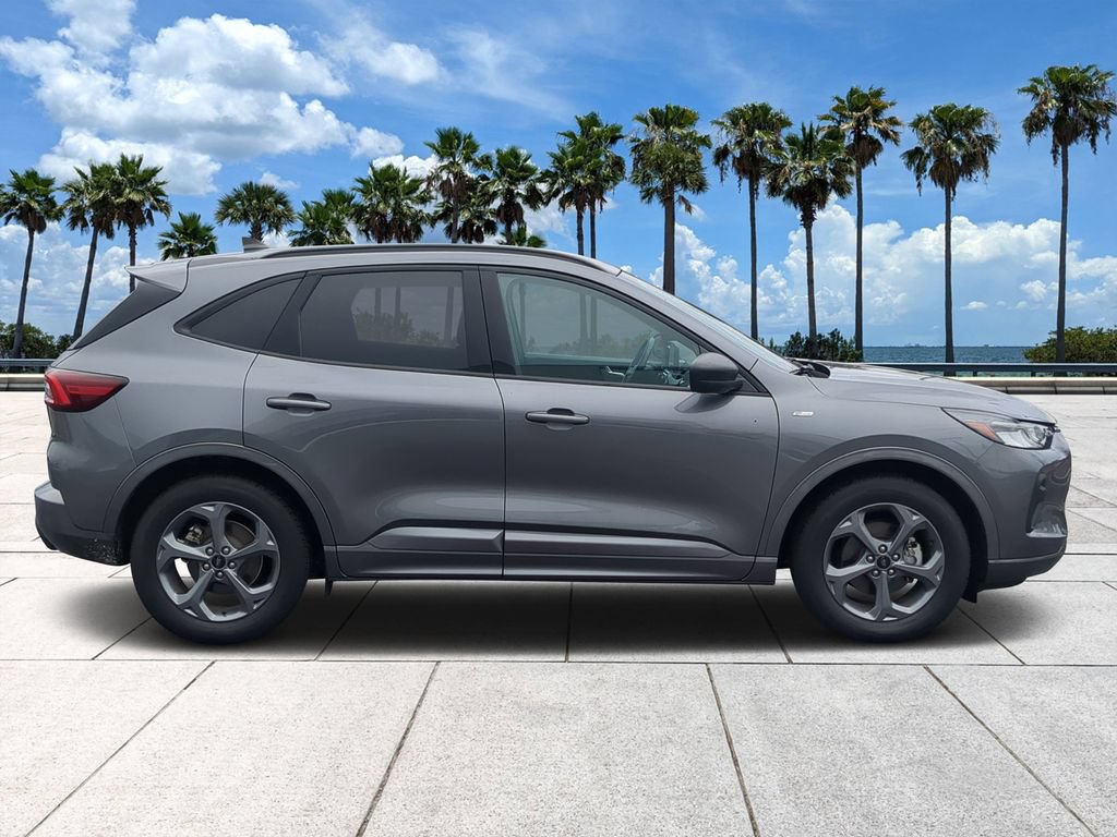 Used 2024 Ford Escape ST-Line FWD image 3