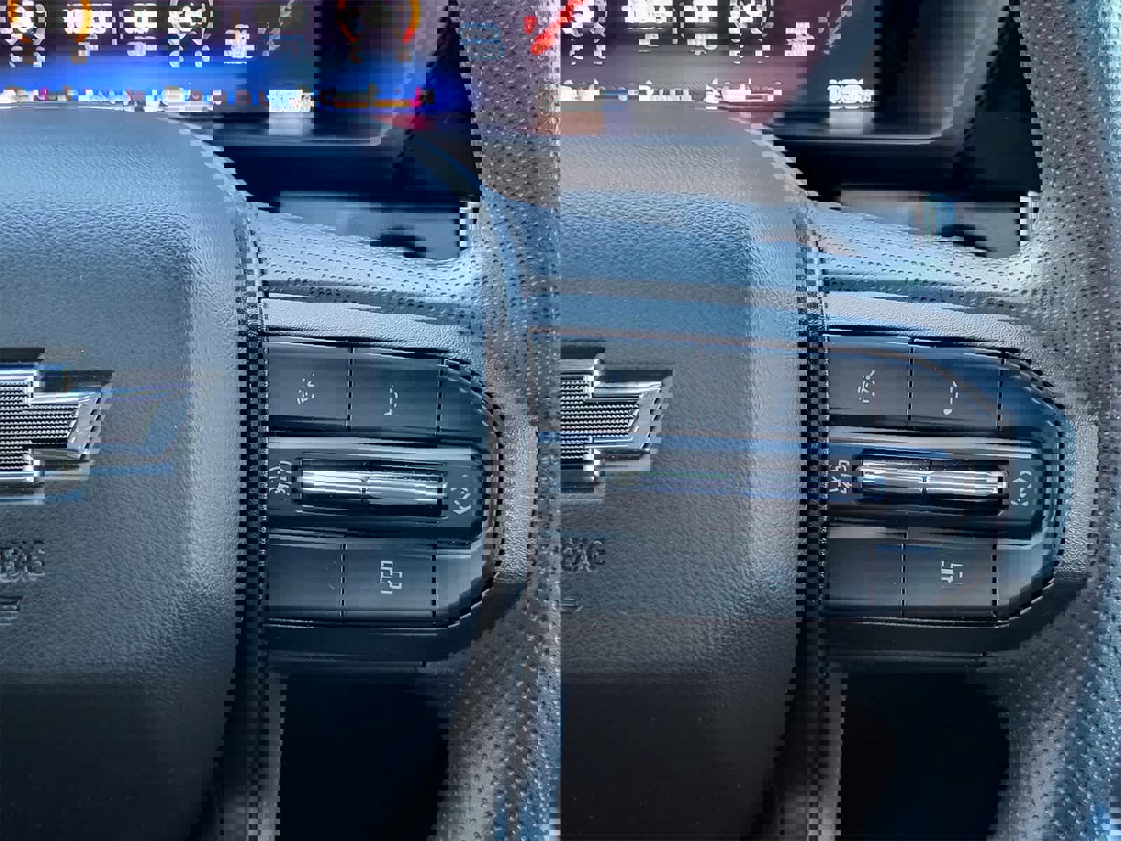 Used 2024 Chevrolet Colorado Trail Boss w/ Technology Package image 26