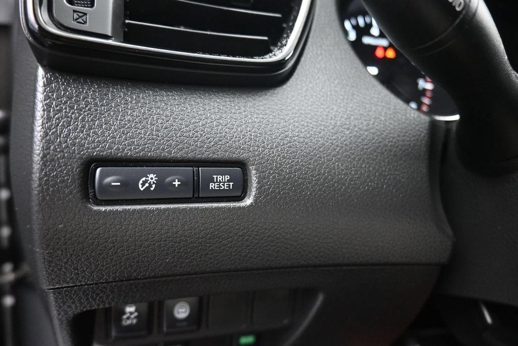 Used 2019 Nissan Rogue Sport SV AWD/4WD image 26
