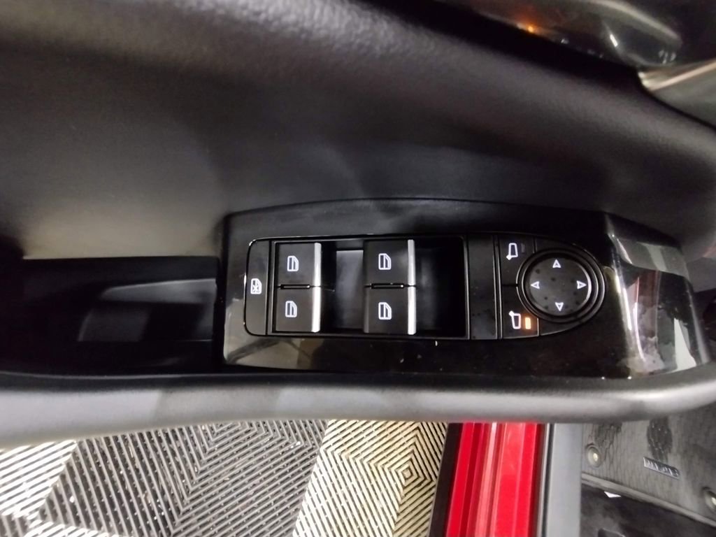 Used 2021 MAZDA MAZDA3 Hatchback w/Premium Plus Pkg image 20