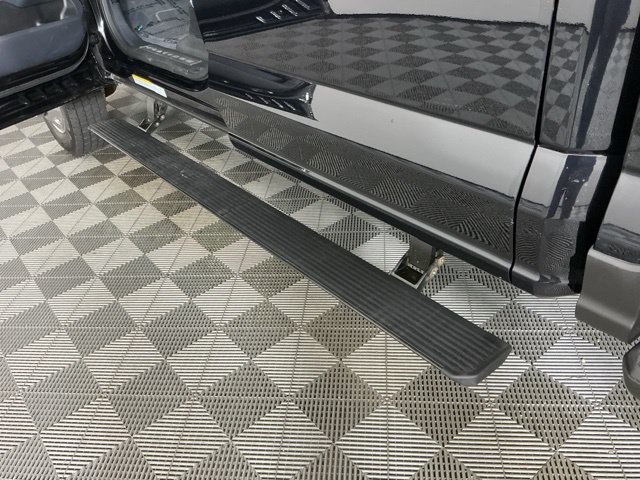 Certified 2025 Ford F450 Platinum w/ FX4 Off-Road Package AWD/4WD image 15