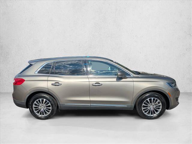 Used 2017 Lincoln MKX Select w/ Select Plus Package FWD image 4