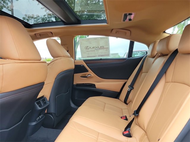 New 2025 Lexus ES 350 Ultra Luxury image 11