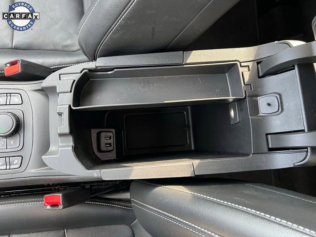 Used 2023 GMC Terrain SLT image 17