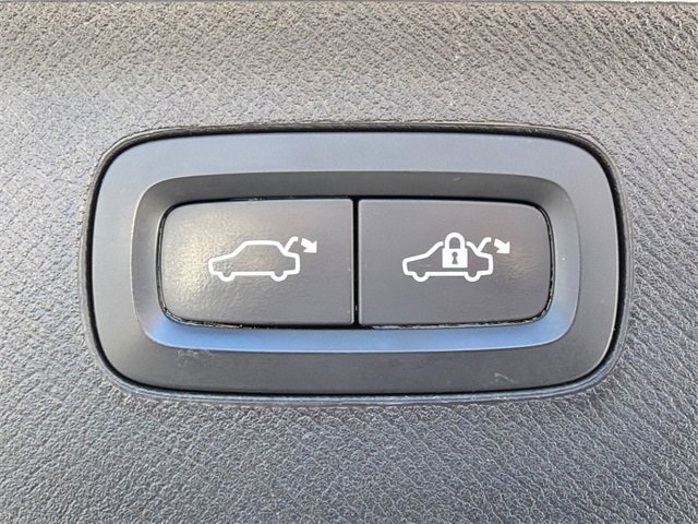 Used 2018 Volvo XC90 T6 Inscription w/ Convenience Package image 19