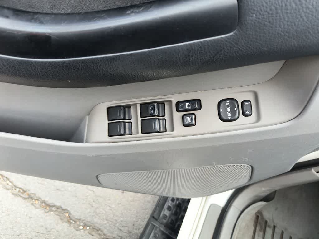 Used 2004 Toyota 4Runner Sport AWD/4WD image 13