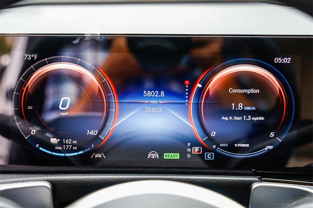 Used 2022 Mercedes-Benz EQB 300 4MATIC image 23