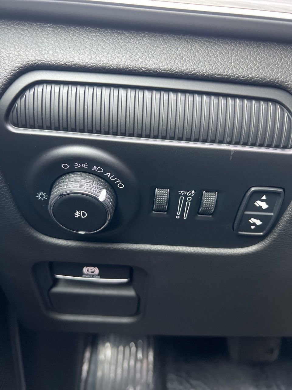 Used 2023 Jeep Wagoneer Series II w/ Premium Group I image 38