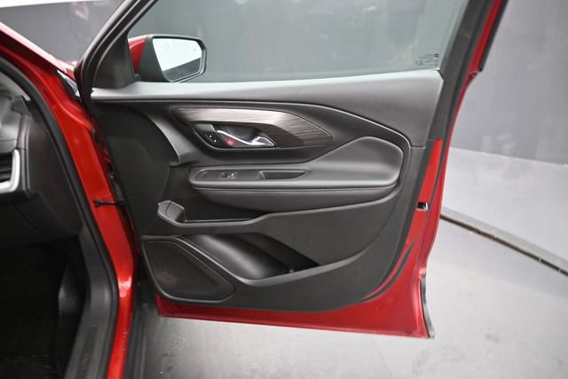Used 2022 GMC Terrain SLE w/ Driver Convenience Package FWD image 12