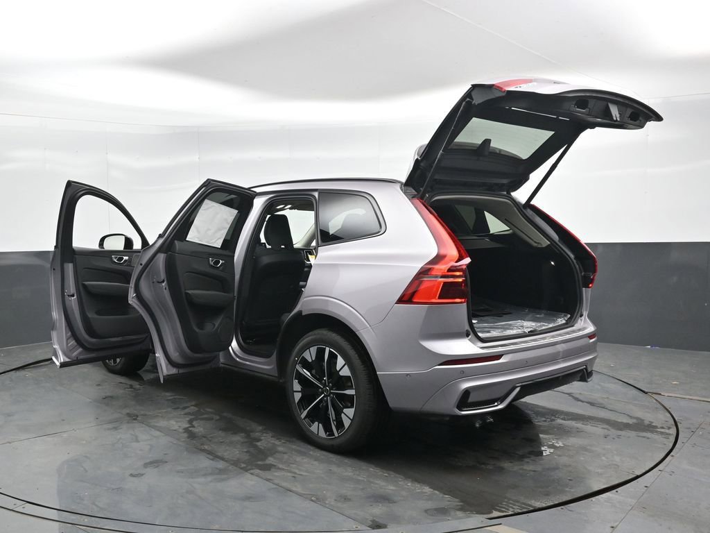 New 2026 Volvo XC60 T8 Plus w/ Climate Package AWD/4WD image 42