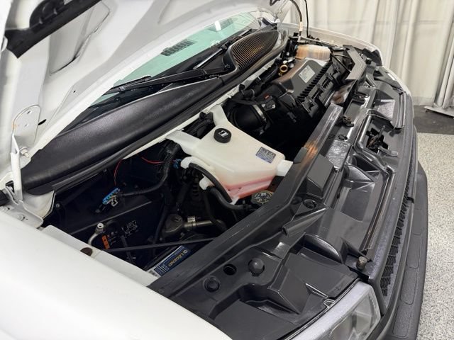 Used 2019 Chevrolet Express 2500 RWD image 18