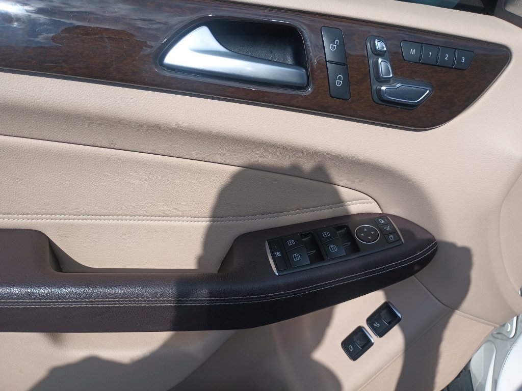 Used 2018 Mercedes-Benz GLS 450 4MATIC image 16
