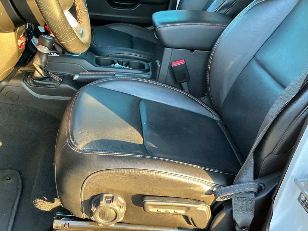 Used 2022 Jeep Gladiator Mojave w/ Cold Weather Group image 10