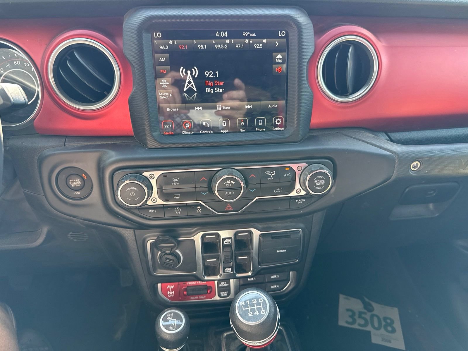 Used 2022 Jeep Wrangler Unlimited Rubicon AWD/4WD image 14