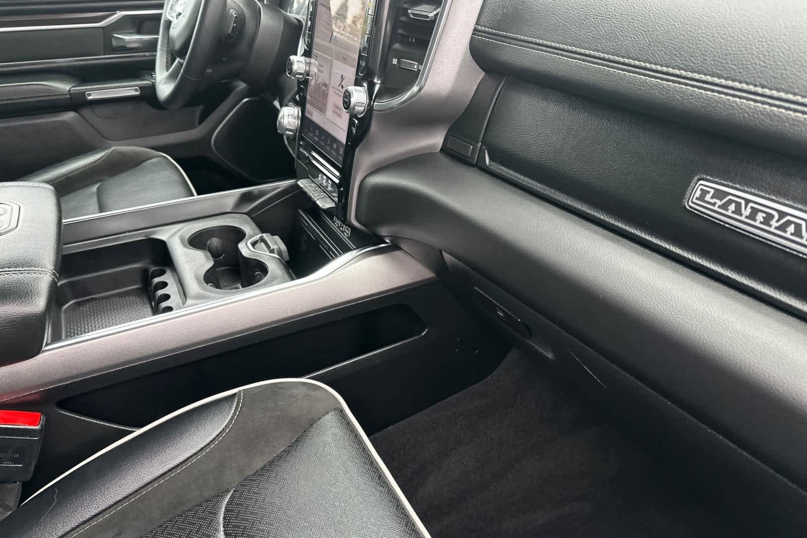 Used 2025 RAM 1500 Laramie AWD/4WD image 17