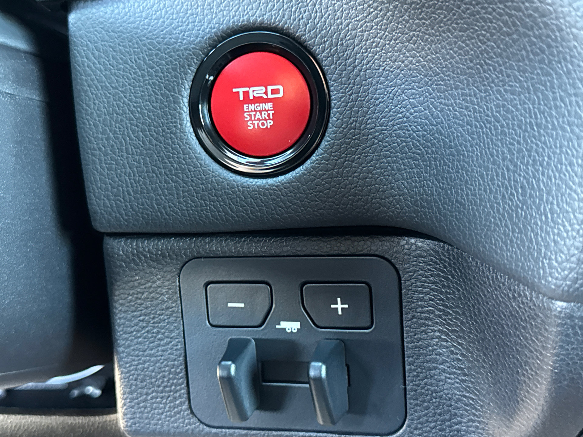 New 2026 Toyota Tundra Limited w/ TRD Off-Road Package image 31