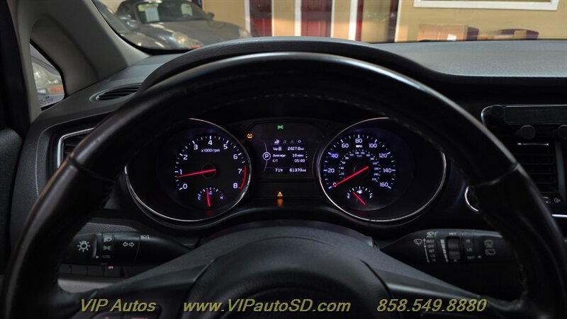 Used 2017 Kia Sedona LX w/ LX Essentials Premium Package FWD image 22