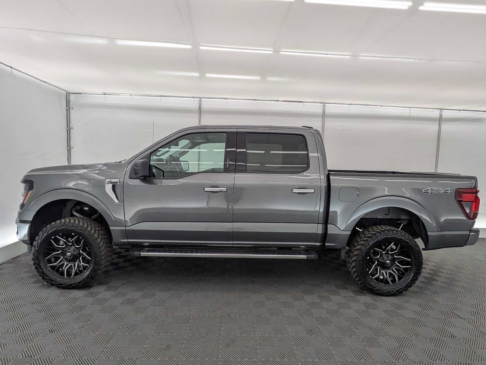 Used 2024 Ford F150 XLT AWD/4WD image 3