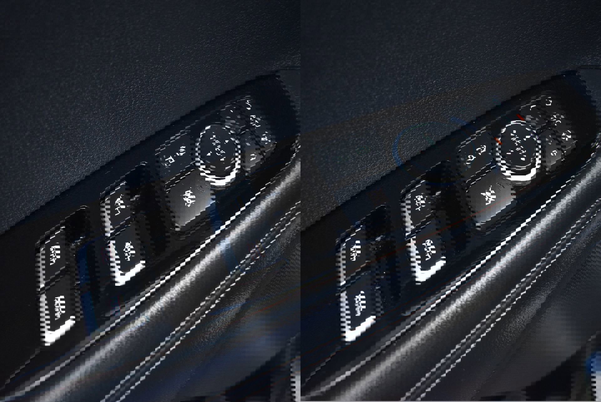 Used 2020 Kia Sorento SX image 13