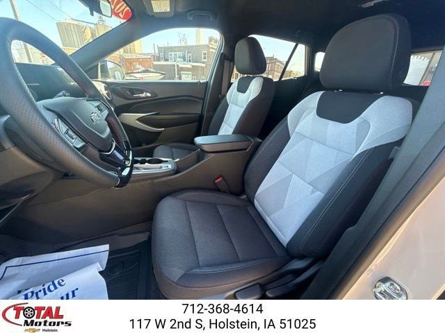 New 2026 Chevrolet Trax RS FWD image 9