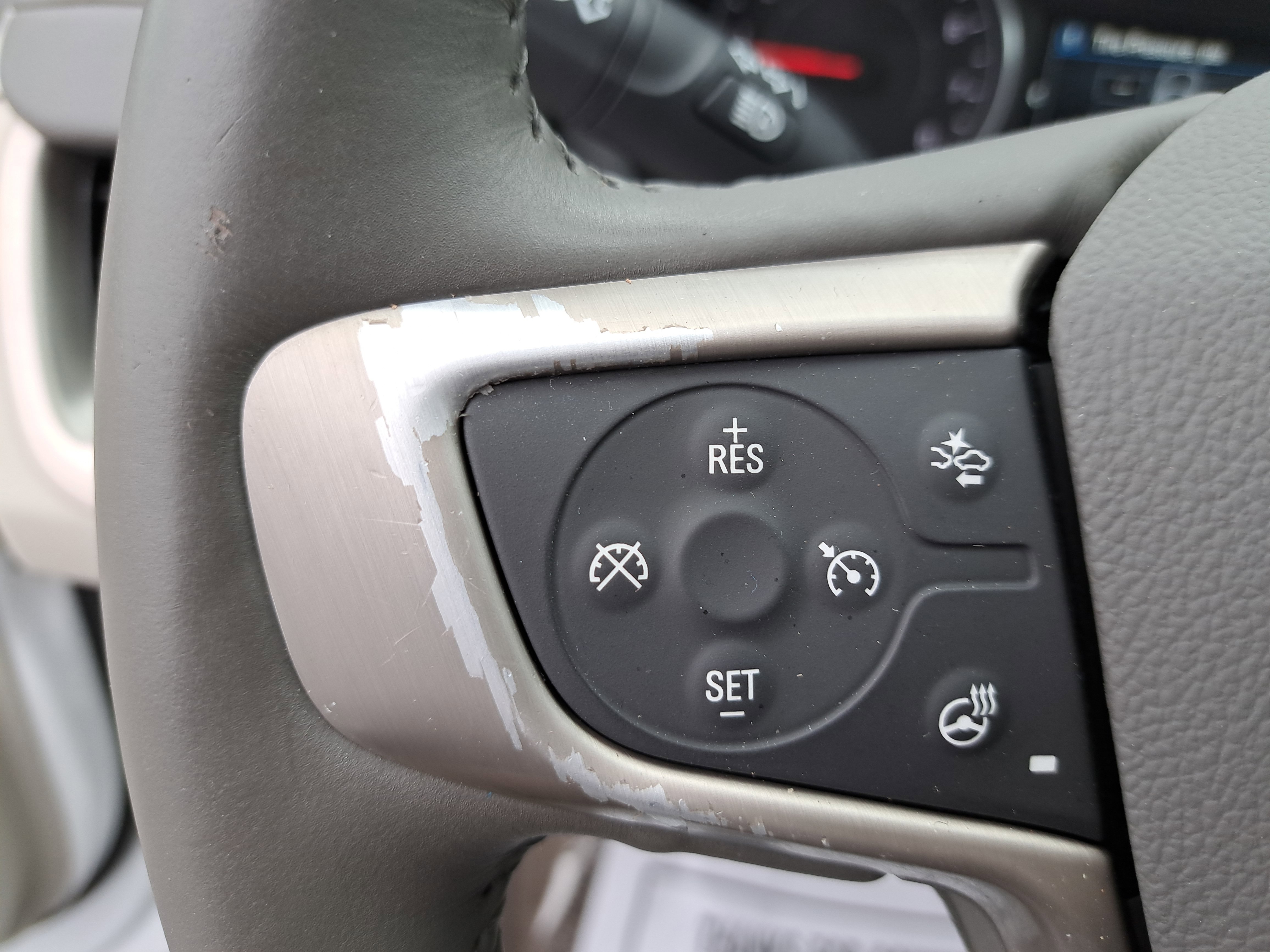 Used 2018 GMC Terrain Denali w/ Advanced Safety Package image 17