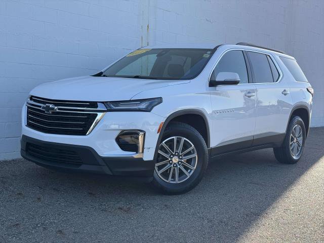 Used 2023 Chevrolet Traverse LT FWD image 1