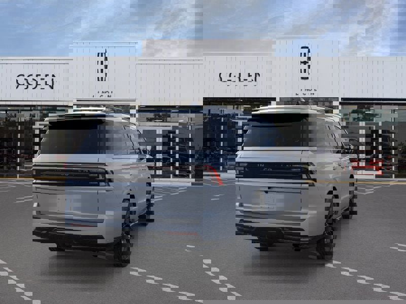 New 2025 Lincoln Navigator L Reserve image 8