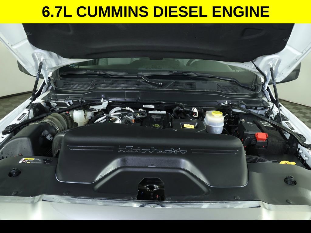 Used 2025 RAM 3500 Tradesman w/ Chrome Appearance Group AWD/4WD image 6