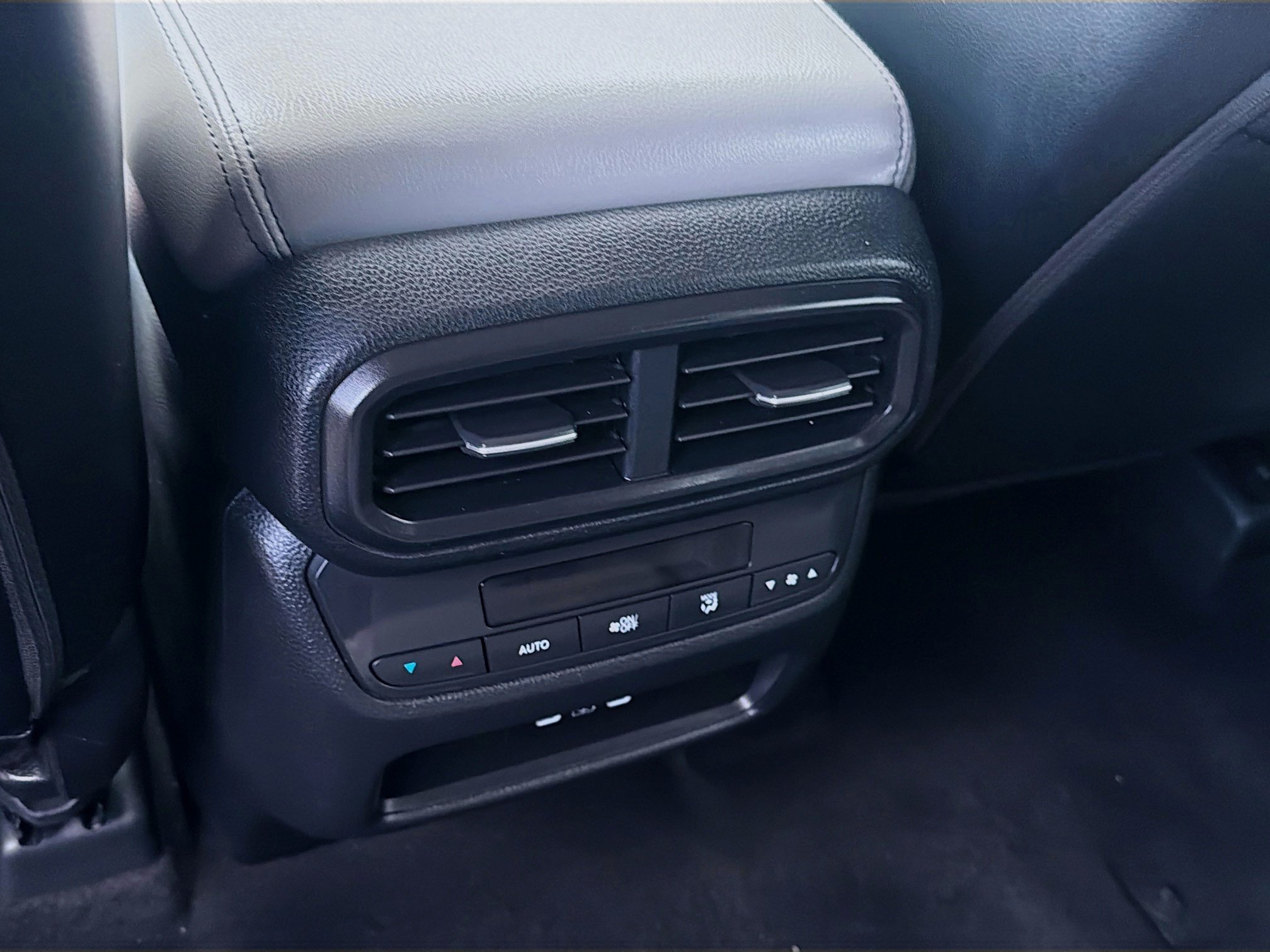 Used 2025 Honda Pilot Touring image 20