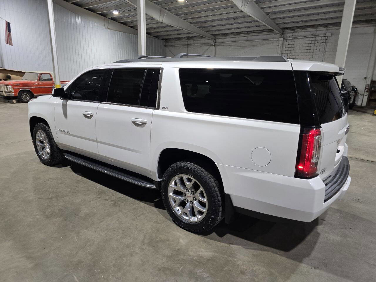 Used 2019 GMC Yukon XL SLT w/ Open Road Package AWD/4WD image 7
